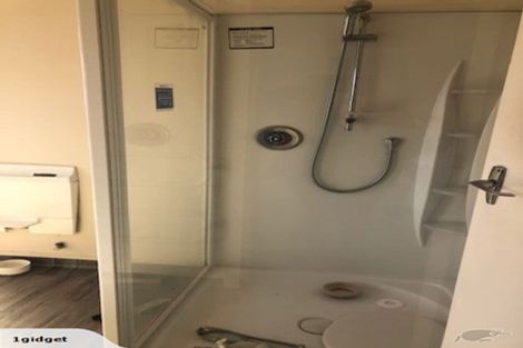 Photo of property in 10 Black Rock Road, Newlands, Wellington, 6037