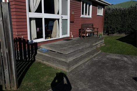 Photo of property in 2/72 Barton Street, Woolston, Christchurch, 8023