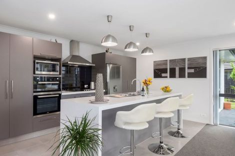 Photo of property in 30 Rainey Crescent, Papamoa Beach, Papamoa, 3118