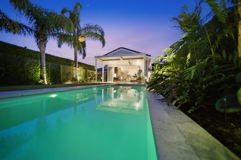 Photo of property in 57 Wainui Avenue, Point Chevalier, Auckland, 1022