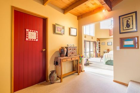 Photo of property in 14 Admiralty Place, Waikawa, Picton, 7220