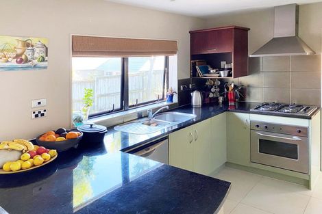 Photo of property in 10a Phoenicia Court, The Gardens, Auckland, 2105
