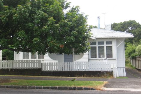 Photo of property in 17 Wairere Avenue, Mount Albert, Auckland, 1025