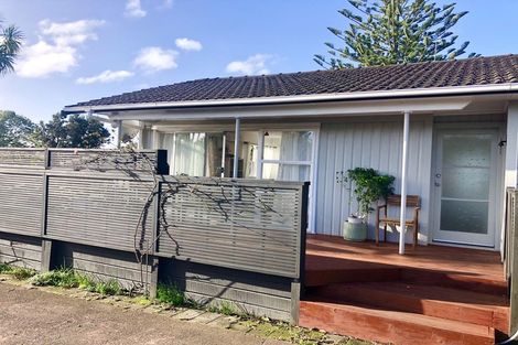 Photo of property in 1/15 Paramu Avenue, Birkdale, Auckland, 0626