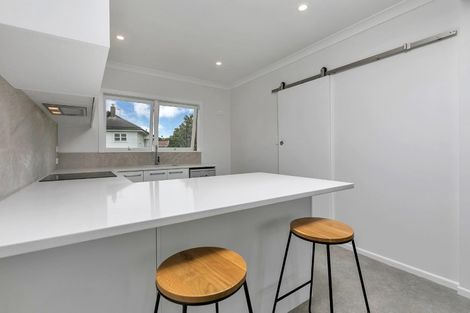 Photo of property in 5/19 Lake Pupuke Drive, Takapuna, Auckland, 0622