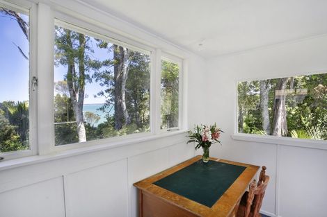 Photo of property in 55 Tanekaha Road, Titirangi, Auckland, 0604