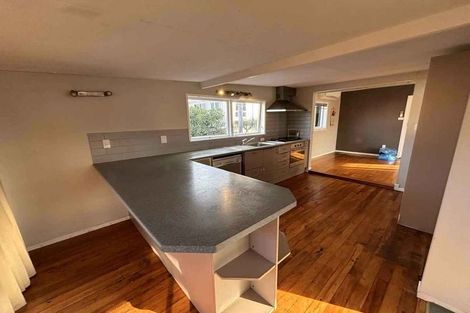 Photo of property in 1/56 Roberts Road, Glenfield, Auckland, 0629