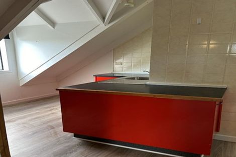 Photo of property in 59 Chamberlain Road, Bombay, 2675