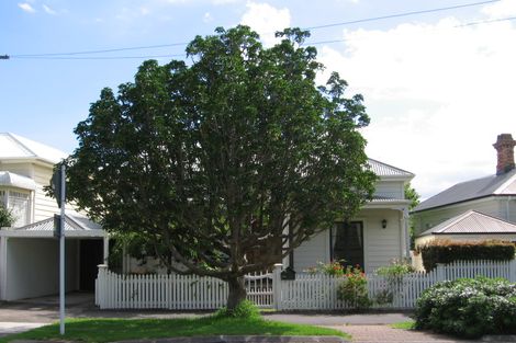 Photo of property in 169 Victoria Road, Devonport, Auckland, 0624