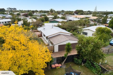 Photo of property in 15b Doncaster Drive, Papamoa Beach, Papamoa, 3118