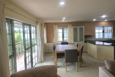 Photo of property in 28 Parkwood Crescent, Gulf Harbour, Whangaparaoa, 0930