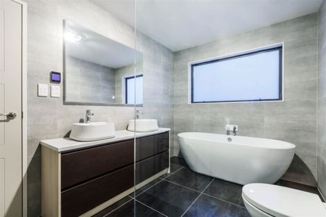 Photo of property in 17 Tawatawa Street, Long Bay, Auckland, 0630