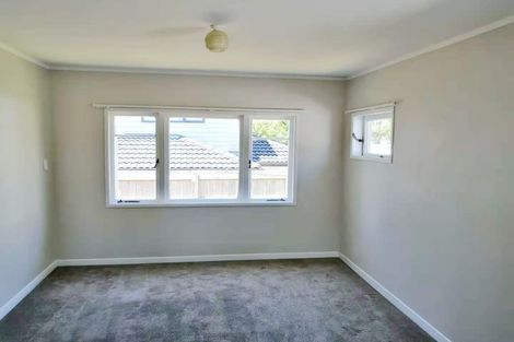 Photo of property in 76 Browns Bay Road, Rothesay Bay, Auckland, 0630