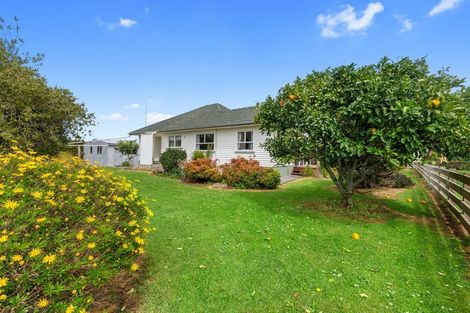 Photo of property in 180 Taupaki Road, Taupaki, Henderson, 0782