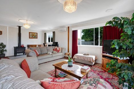 Photo of property in 14 Ngapapa Street, Urenui, 4375