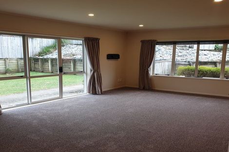 Photo of property in 19a Betty Watt Grove, Riverstone Terraces, Upper Hutt, 5018