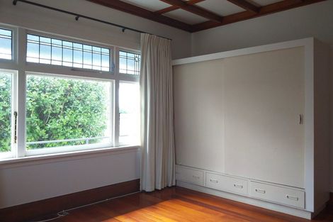 Photo of property in 4 Simla Terrace, Hospital Hill, Napier, 4110