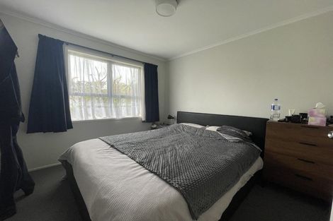 Photo of property in 26 Totaravale Drive, Totara Vale, Auckland, 0629