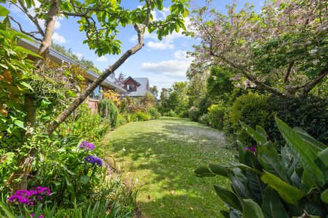 Photo of property in 131 Summerhill Drive, Fitzherbert, Palmerston North, 4410