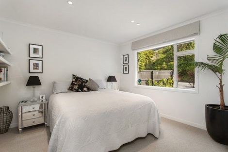 Photo of property in 10 Finnsarby Place, Sumner, Christchurch, 8081