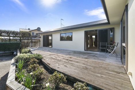 Photo of property in 11 Silkwood Place, Fitzherbert, Palmerston North, 4410