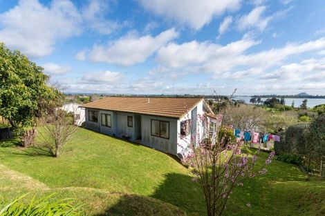 Photo of property in 33 Dingadee Street, Welcome Bay, Tauranga, 3112