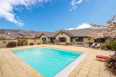 Photo of property in 5 Roberts Drive, Cromwell, 9310