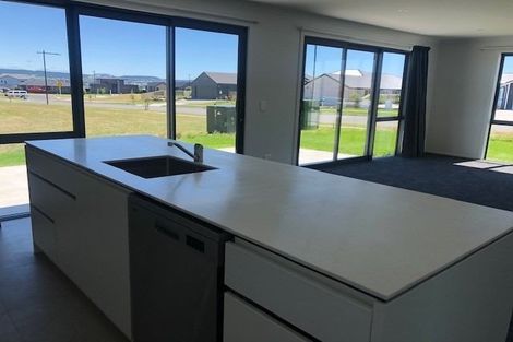 Photo of property in 20 Maunganamu Drive, Wharewaka, Taupo, 3330
