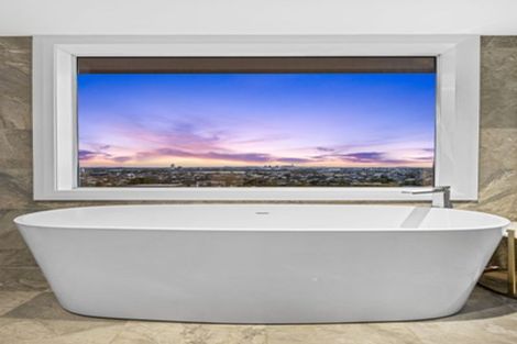 Photo of property in 21a Castor Bay Road, Castor Bay, Auckland, 0620