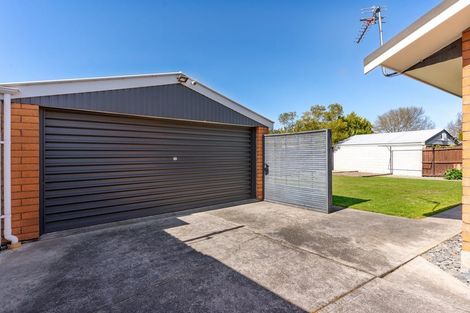 Photo of property in 61 Karnak Crescent, Russley, Christchurch, 8042