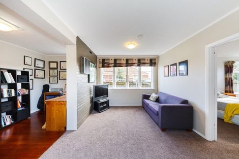 Photo of property in 3 Wharenui Terrace, Roslyn, Palmerston North, 4414