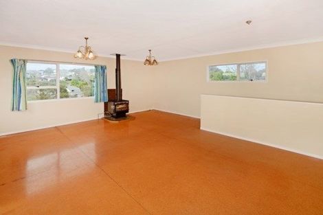 Photo of property in 73 Fairclough Road, Beach Haven, Auckland, 0626