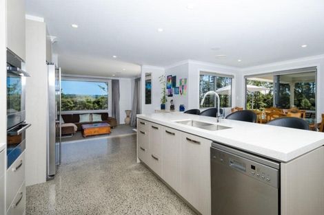 Photo of property in 24b Sunnyvale Road, Swanson, Auckland, 0614