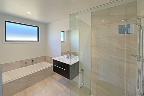 Photo of property in 36 Howden Drive, Jacks Point, 9371