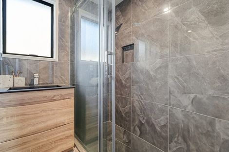 Photo of property in 1/47 Taitimu Drive, Weymouth, Auckland, 2103