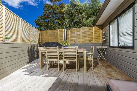 Photo of property in 2/23 Birchfield Road, Hauraki, Auckland, 0622