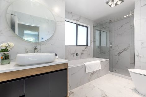 Photo of property in 2a Hughs Way, Flat Bush, Auckland, 2019