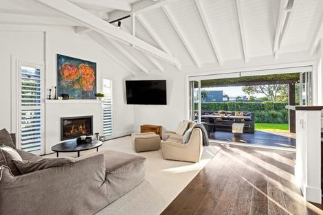 Photo of property in 255 Mangatawhiri Road, Omaha, Warkworth, 0986