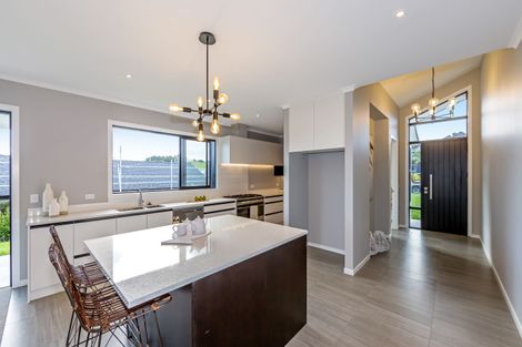 Photo of property in 13 Boocock Crescent, Orewa, 0931