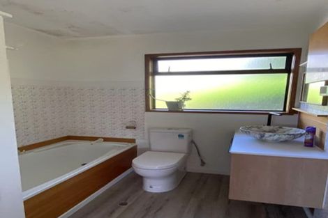 Photo of property in 2 Allender Drive, Torbay, Auckland, 0630