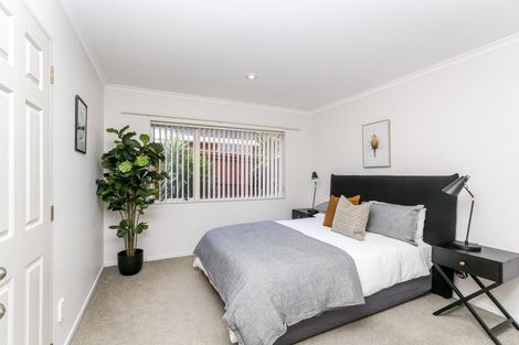 Photo of property in 6 Frank Frethey Place, Highlands Park, New Plymouth, 4312