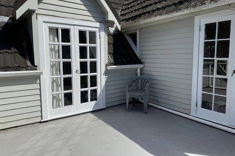 Photo of property in 38 Ngaio Road, Kelburn, Wellington, 6012