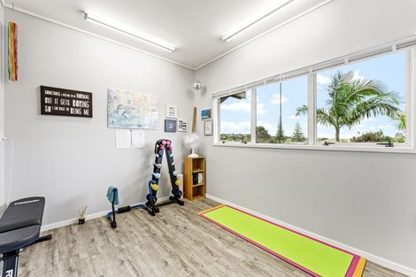 Photo of property in 45 Zealandia Road, Manly, Whangaparaoa, 0930