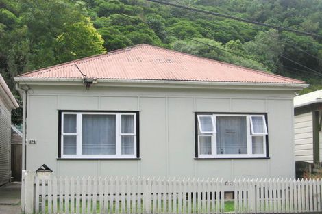 Photo of property in 174 Aro Street, Aro Valley, Wellington, 6021