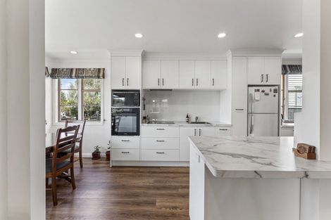 Photo of property in 19 Galway Avenue, Hokowhitu, Palmerston North, 4410