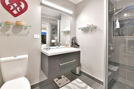 Photo of property in 32 Woodridge Drive, Stanmore Bay, Whangaparaoa, 0932