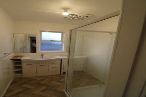 Photo of property in 3 Cutfield Street, Inglewood, 4330