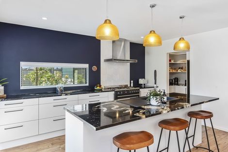 Photo of property in 16 Seagrass Place, Otaki Beach, Otaki, 5512