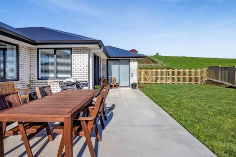 Photo of property in 32 Larlin Drive, Hawera, 4675