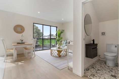 Photo of property in 48b Portadown Avenue, Pakuranga Heights, Auckland, 2010